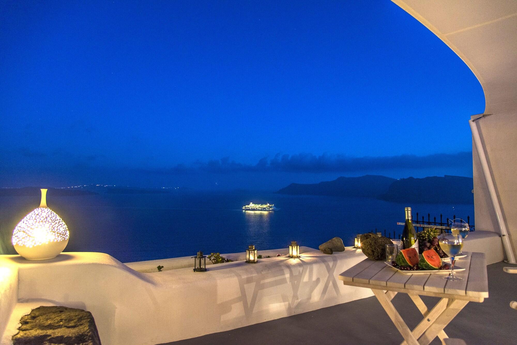 Ambition Suites (Adults Only) Oía Exterior photo