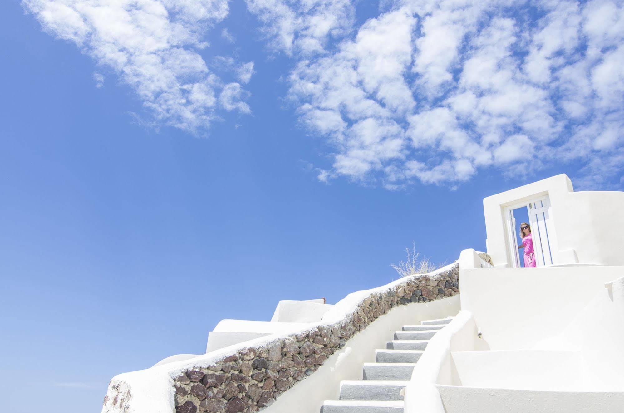 Ambition Suites (Adults Only) Oía Exterior photo